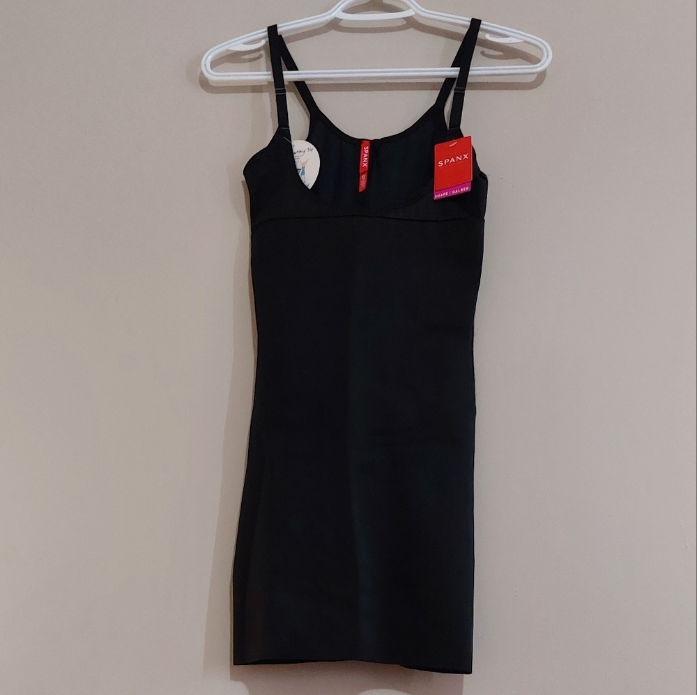 Spanx open bust  full slip nwt size XS